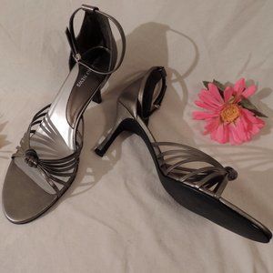 Newport News Bronze 3-1/2" Heeled Sandal/11